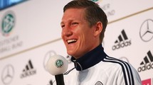 Маттиас Заммер: "Швайнштайгер - настоящий лидер сборной Германии" Маттиас Заммер: "Швайнштайгер - настоящий лидер сборной Германии"