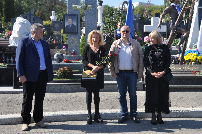 В Киеве был открыт памятник Андрею Гусину (Фото) - изображение 10
