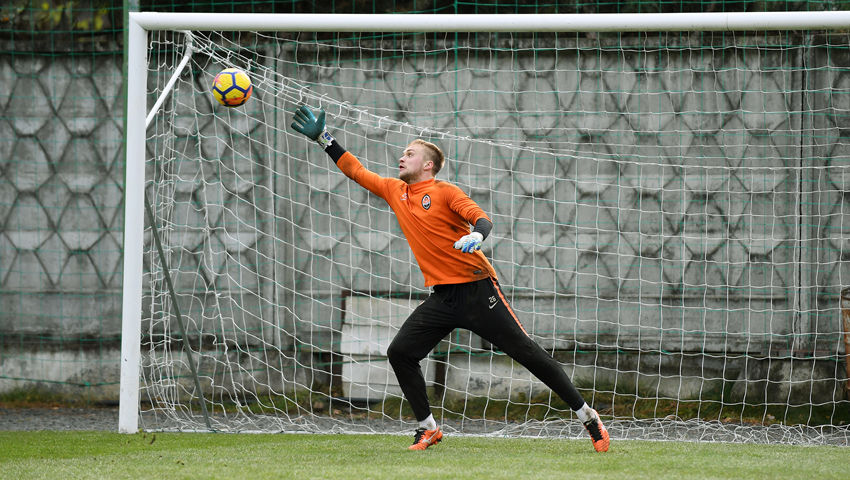 Шахтер террикон футбол и спорт украины. Навас сейвы. Навас Реал сезон 16 17. Навас Иваново. Фото Кейлор Навас в Реал Мадрид.