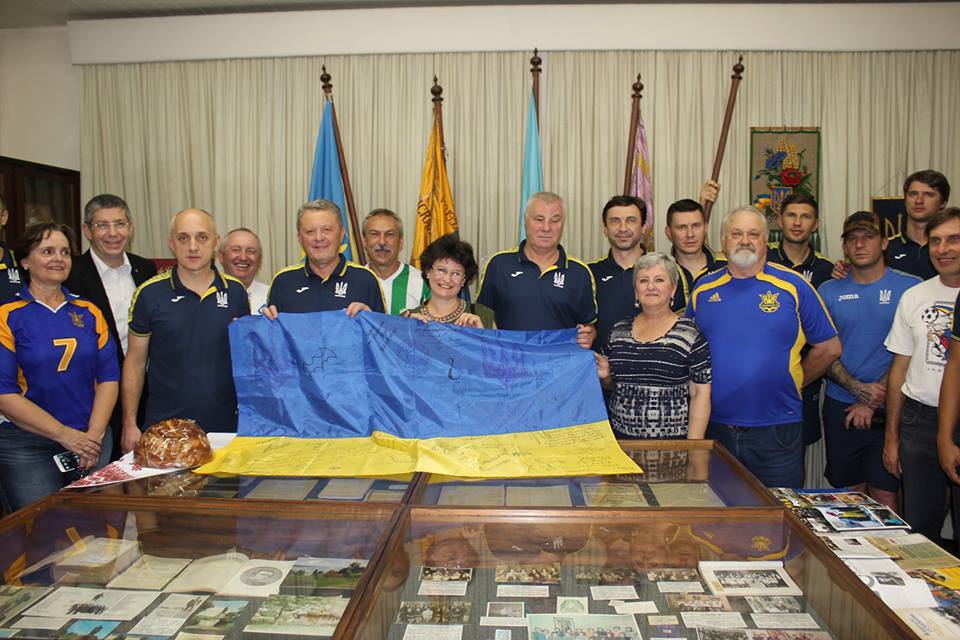 У Бразилії – наче вдома, або футбольна дипломатія від збірної ветеранів України - изображение 2
