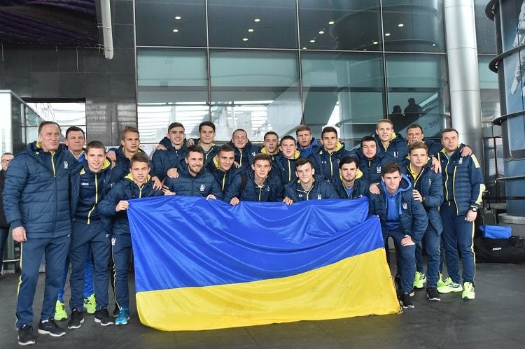 Як збірна України U-19 тріумфально повернулася до Києва - изображение 3