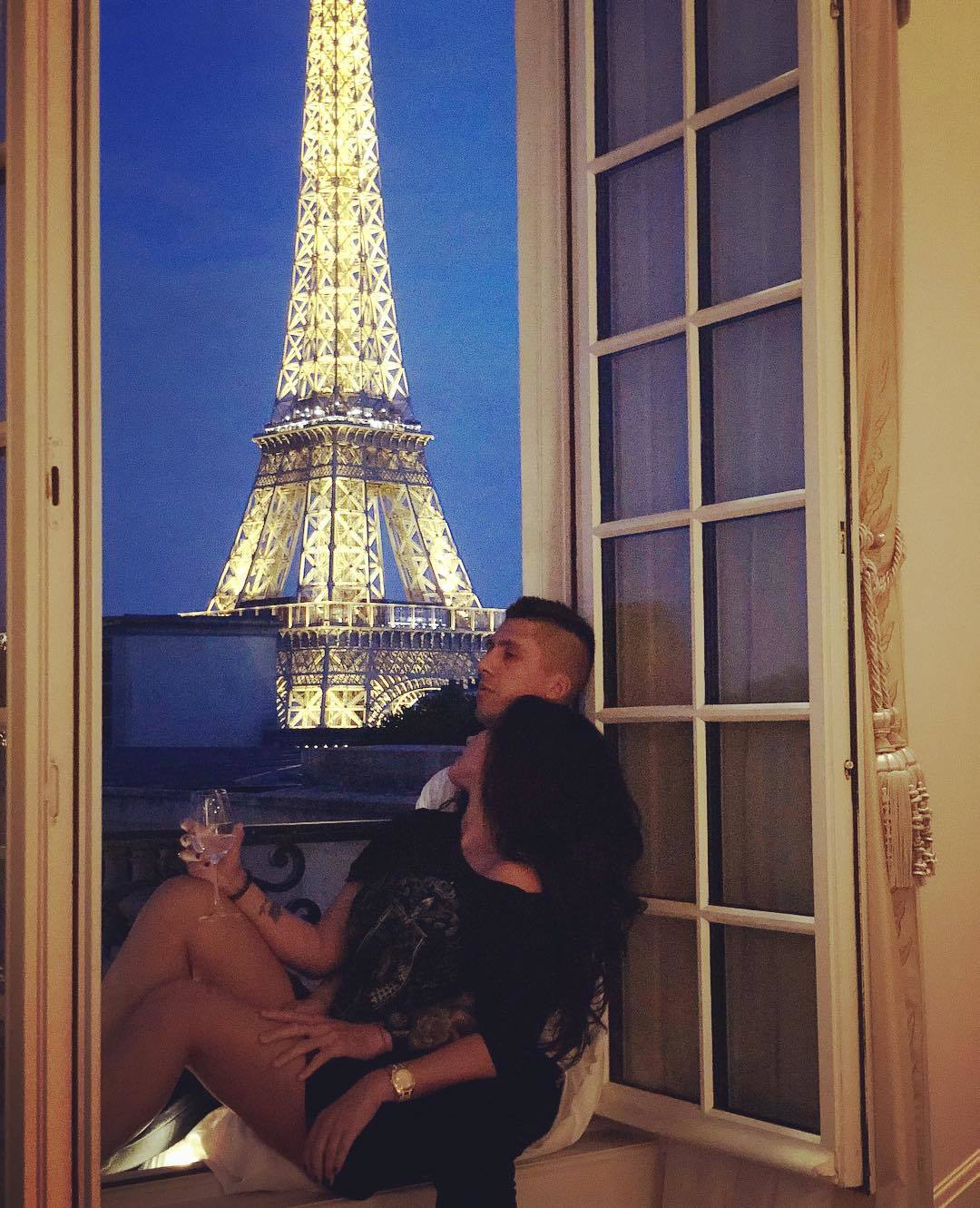 Евгений Хачериди отдыхает с женой в Париже (Фото) - изображение 1