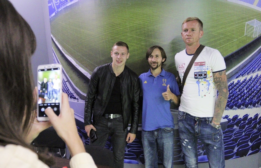 Футболисты "Черноморца" встретились с болельщиками (Фото) - изображение 3