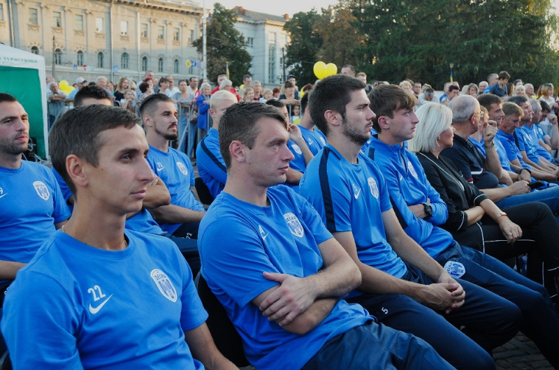 Футболісти "Десни" взяли участь у святкуванні Дня Чернігова (Фото) - изображение 5