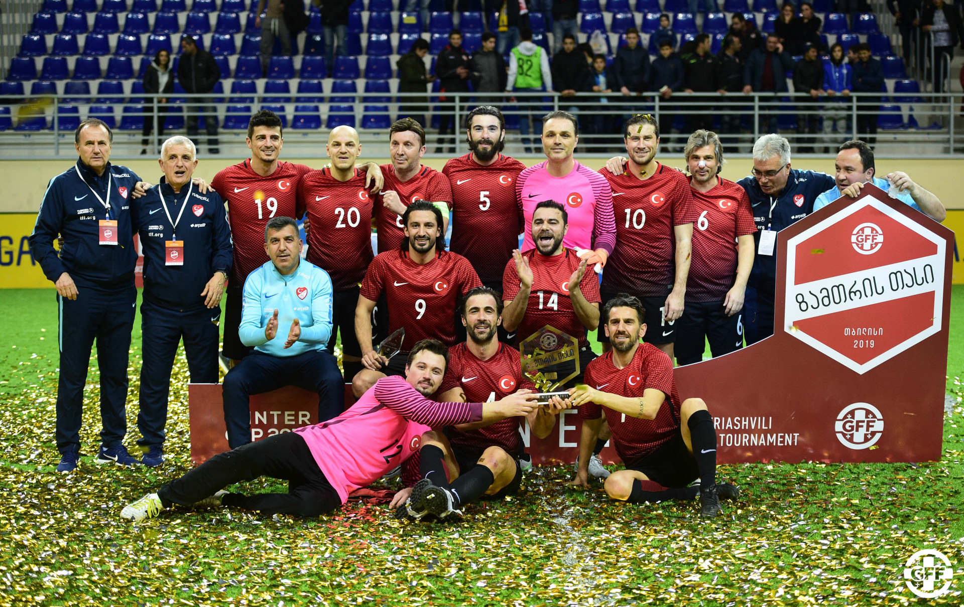 Збірна України дійшла до півфіналу на "Кубку Легенд" у Грузії - изображение 6
