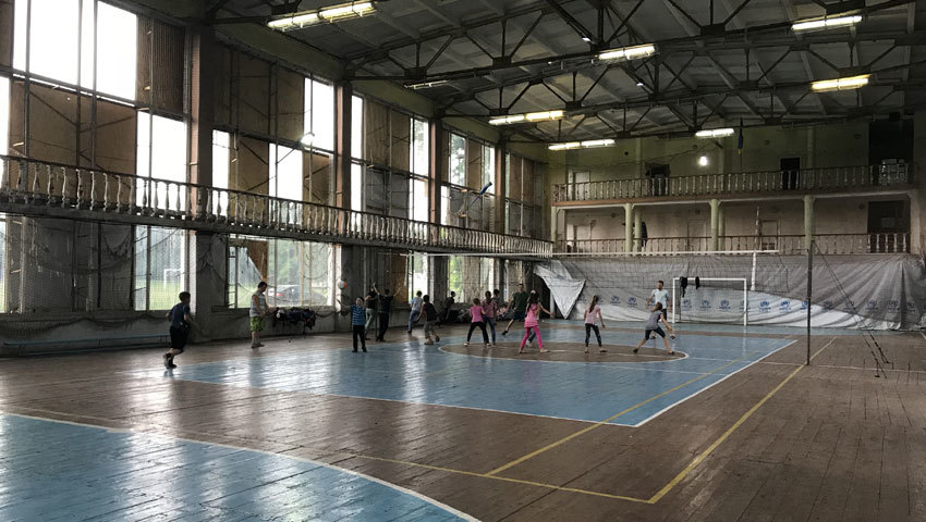 "Шахтер" поможет в восстановлении детского спортзала в Красногоровке (Фото) - изображение 1