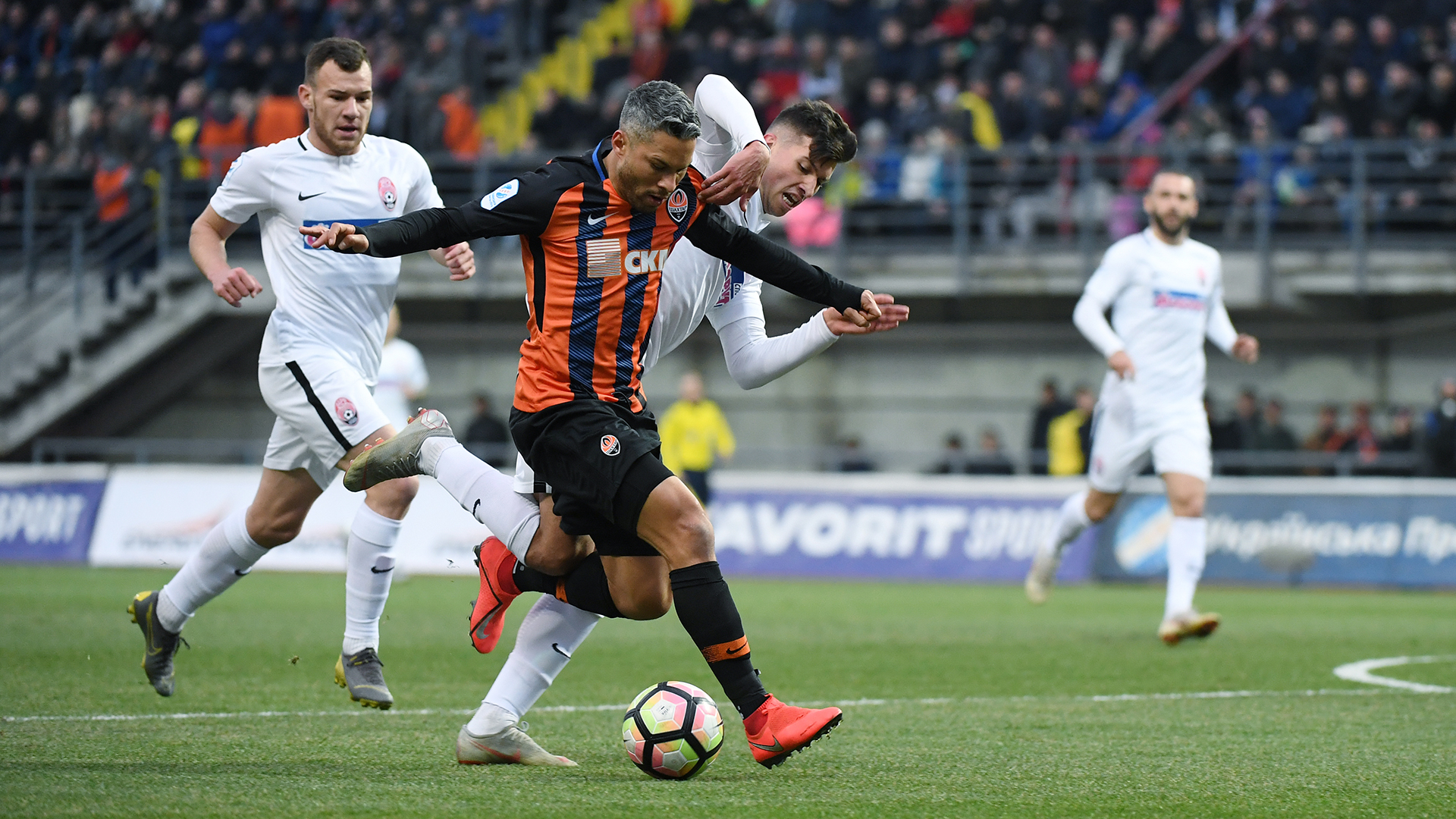 ÐеÑÐ²Ð°Ñ ÑеÑÑеÑка УÐÐ - междÑÑобойÑик: лидеÑÑ, бомбаÑдиÑÑ, ÑиÑÑÑ - изобÑажение 1