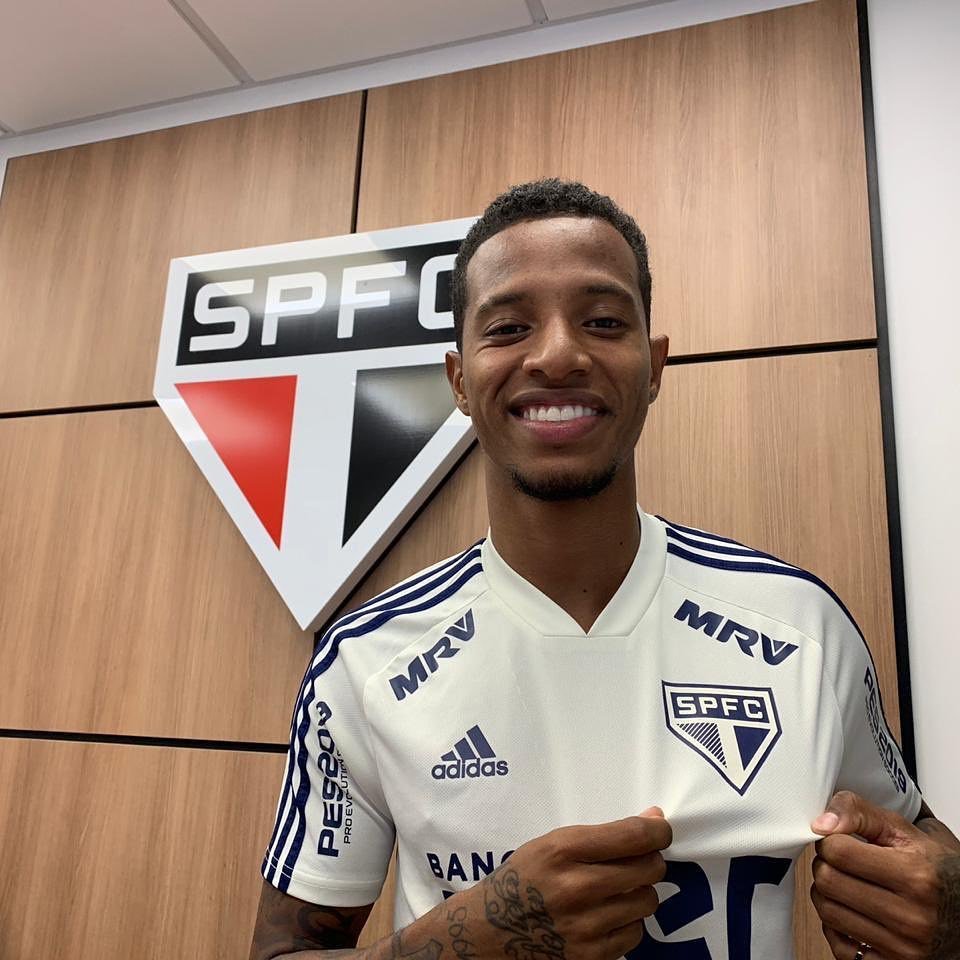 Болельщики «Сан-Паулу»: «Такое ощущение, что главный тренер «Динамо» расист или просто не любит бразильцев» - изображение 1