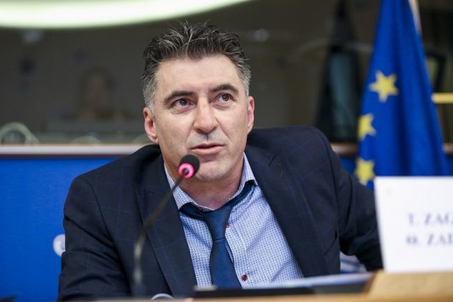 Пожарный, депутат Европарламента и владелец ресторана: как сложилась судьба игроков сборной Греции-2004 - изображение 4