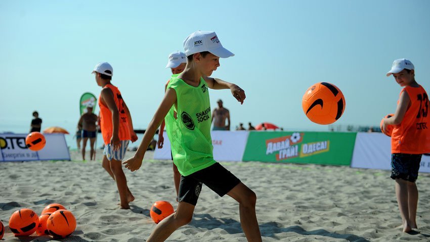 В Одессе около 200 детей участвовали в футбольном фестивале "Шахтера" (Фото) - изображение 1