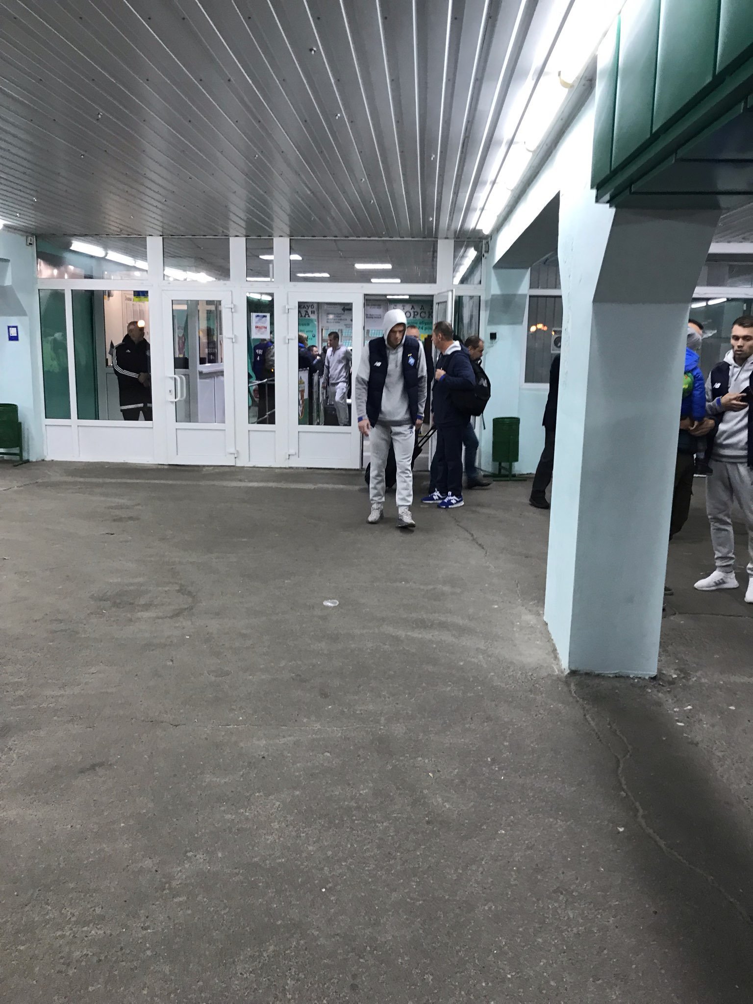 Никита Бурда покинул полтавский стадион, хромая (Фото) - изображение 1