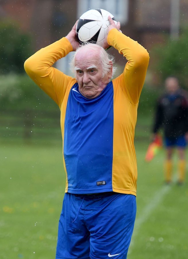 "Если бы не футбол, меня бы уже не было". 83-летний пенсионер ищет новый клуб - изображение 3