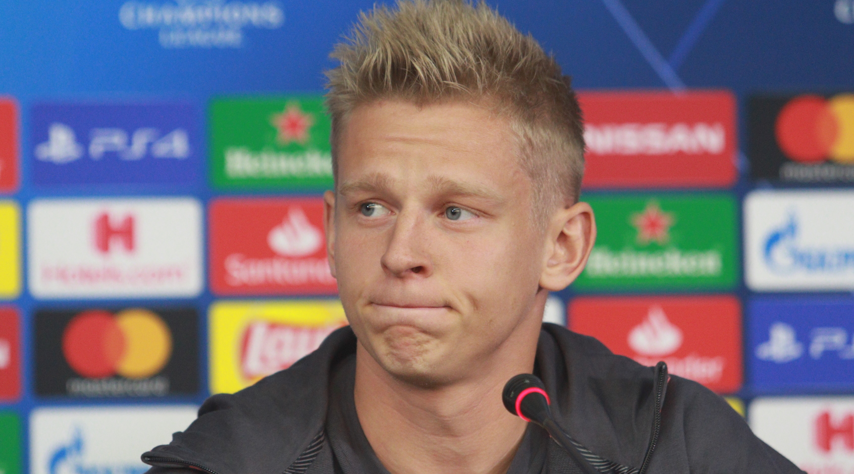 https://www.footboom.net/img/upload/3/75397-Aleksandr-Zinchenko.jpeg