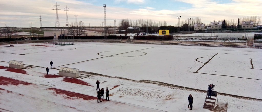 Фото дня: в Саламанке выпал снег накануне матча "Унионистас" - "Реал" - изображение 1