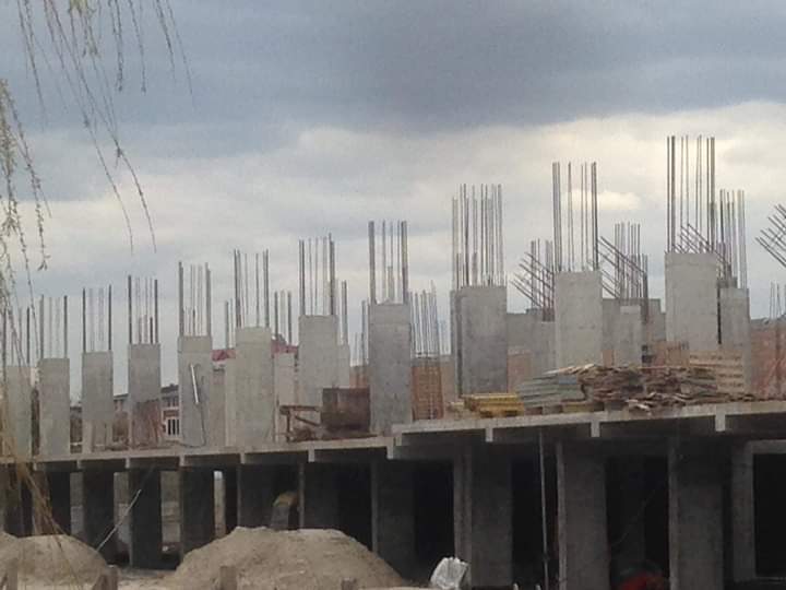 Стадион в Ровно: строители "шуршат", этажи растут - изображение 1