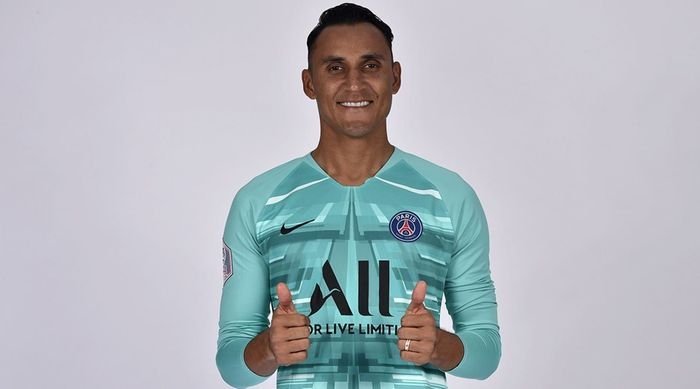 Топ-10 самых возрастных вратарей: от конфликтного Нойера до украинского любимчика Гвардиолы - изображение 4