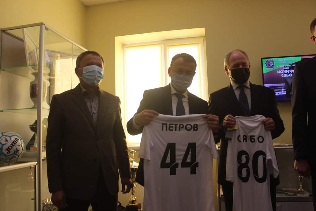 На стадіоні "Спартак" в Ужгороді було відкрито музей футболу імені Йожефа Сабо - изображение 13